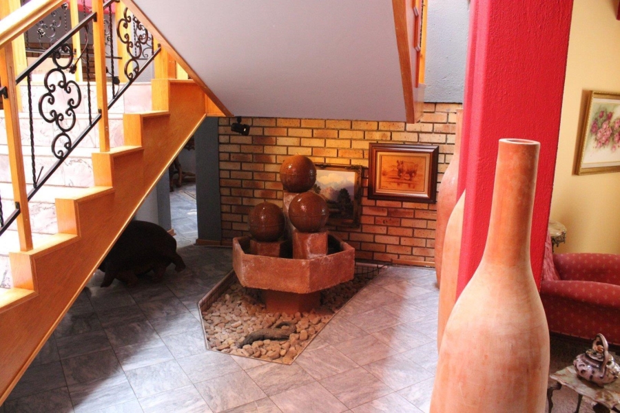 6 Bedroom Property for Sale in Van Der Hoff Park North West